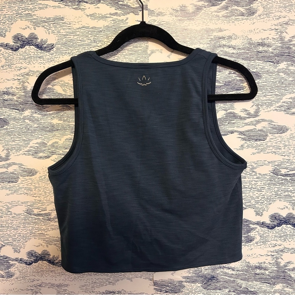 Beyond Yoga • Knotted Scoop Neck Tank Top - Picture 4 of 7